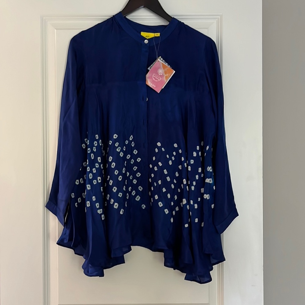 Roller Rabbit Top - size XS- NWT
